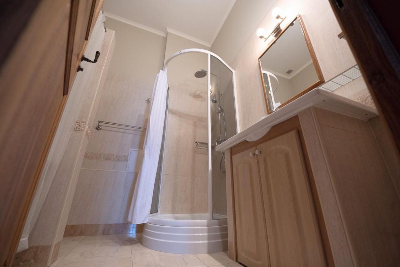 Great 144 Sq.M. Apartment In The Center Of Kyjev Exteriér fotografie